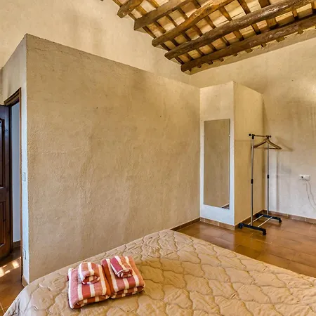 Masia Mas Tibau Country house *