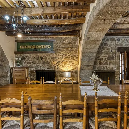 Masia Mas Tibau Country house